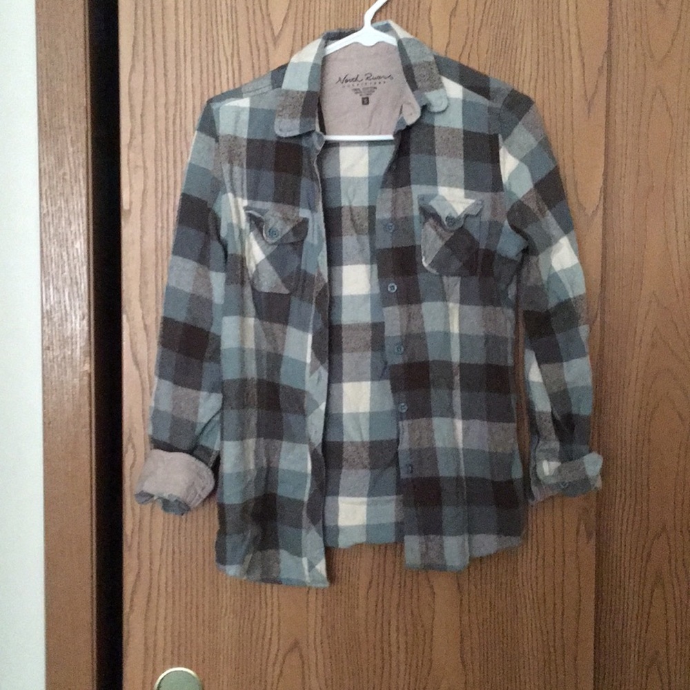 Women’s flannel. Size small